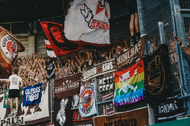 St. Pauli Fanclub "Hömma" auswärts im Pokal